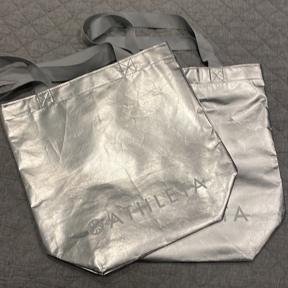 Five Athleta bags: 2 large silver, 1 med metallic red & 2 mix size metallic bags - Picture 4 of 4